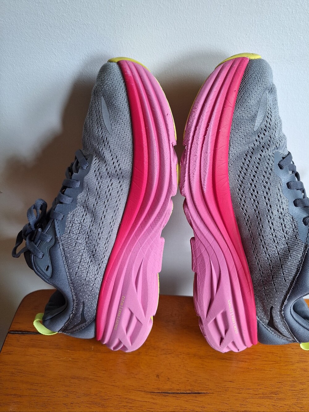 Hoka Bondi 8 Women's Castlerock Strawberry Size 8.5B - Picture 8 of 14